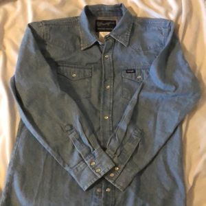 Wrangler western jean shirt brand new woman’s large
